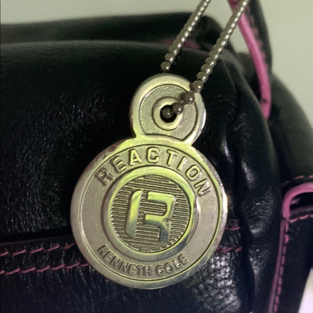 Kenneth Cole Reaction Black and Pink Leather Shoulder or Hand Bag - Picture 3 of 8